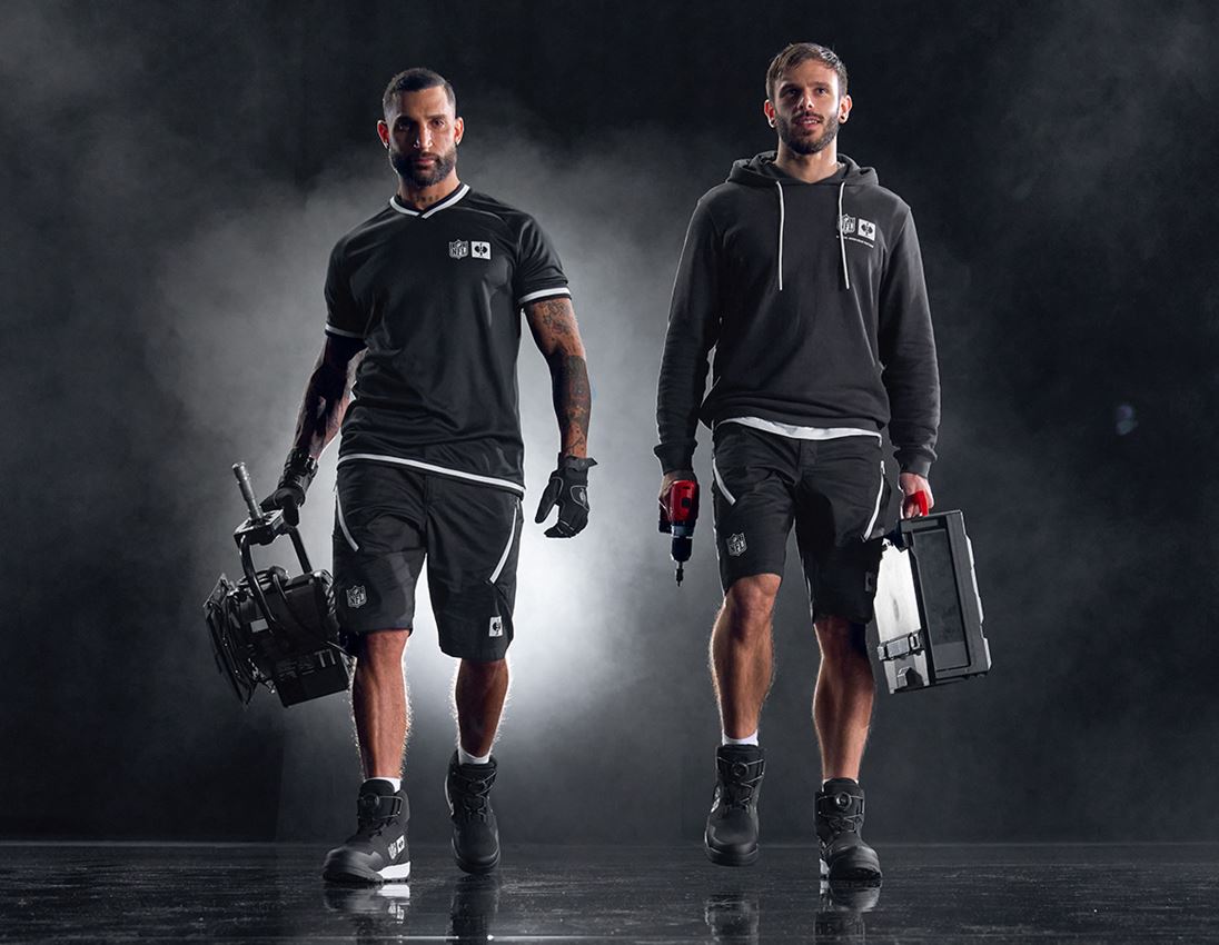 Spolupráce: NFL shorts + čierna/biela 3