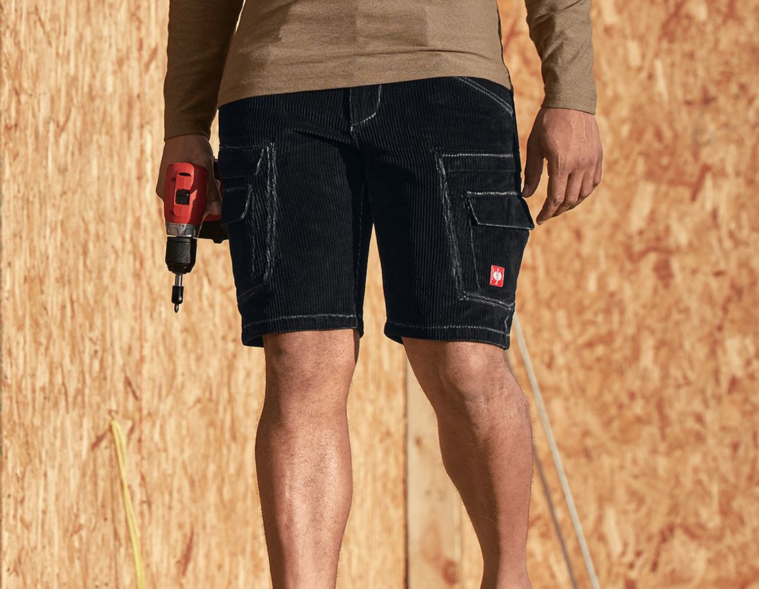 Pracovné nohavice: e.s. cargo šortky zo strečového menčestru + čierna